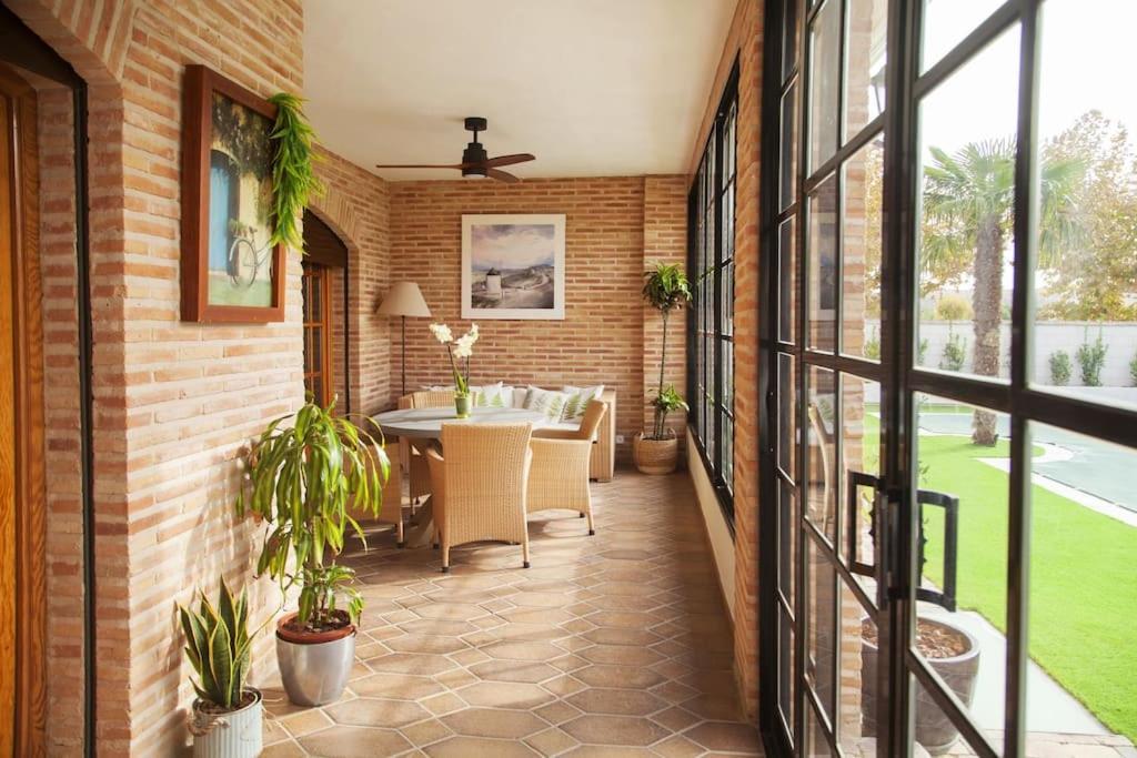 La Casa De Enfrente Villa Herencia Luaran gambar